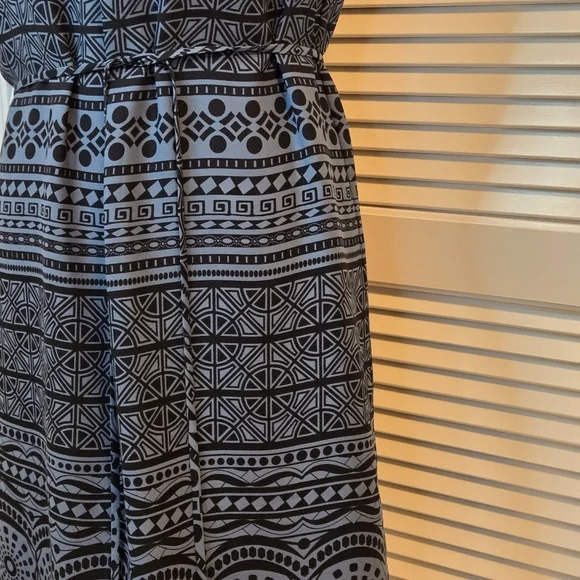 LOFT Blue and Black Midi Scalloped Hem Dress Geometric Pattern Size 4 Tie Waist - Picture 3 of 8